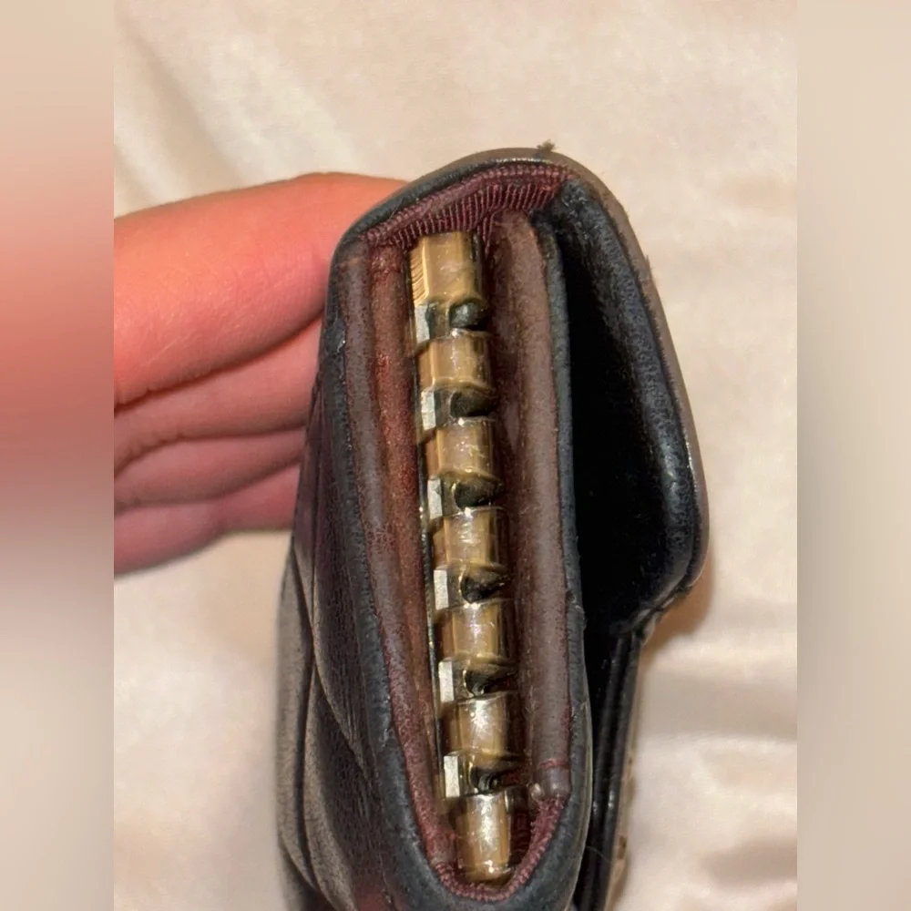 CHANEL Calfskin Black Soft Quilted Leather Key Case - Very good condition - Picture 14 of 14